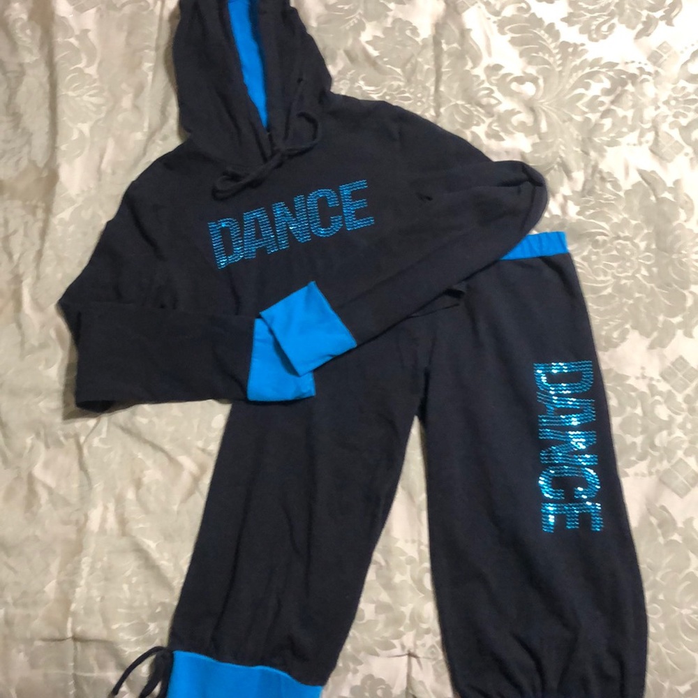 Girls Crop Top Hoodie & Capri Set